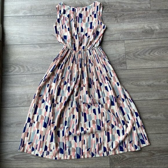 Ciros Korean Made  Breezy Geometric Sleeveless Pleated MIDI Dress - Picture 16 of 16